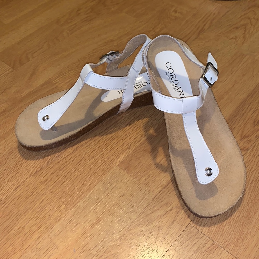 NWOB CORDANI Gene Wedge Sandal, Size 6